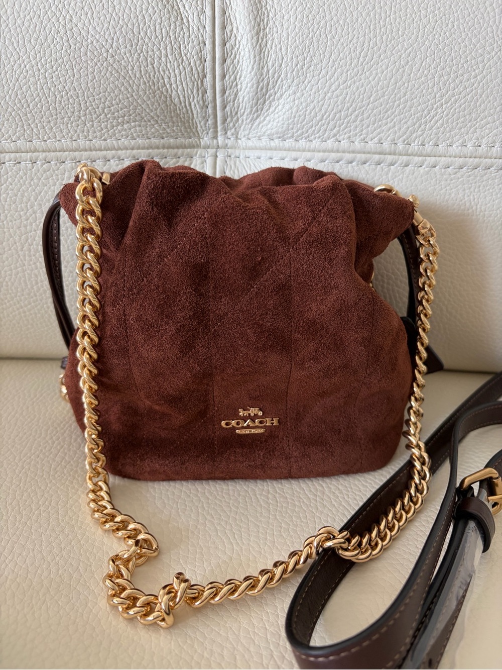 COACH Suede Drawstring quilted Faye Bucket Bag crossbody - Picture 2 of 6
